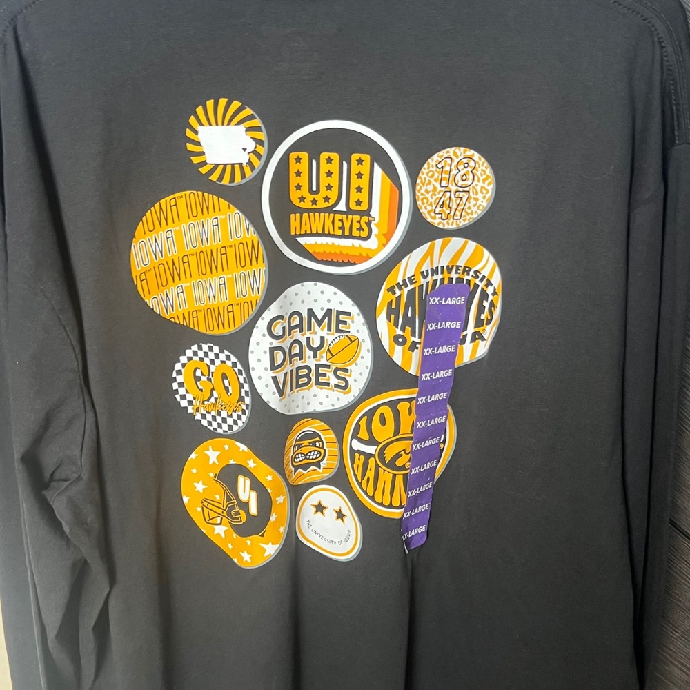 Champion Men's Iowa Hawkeyes Long Sleeve Pocket Tee 2XL Black NWT - Picture 3 of 6
